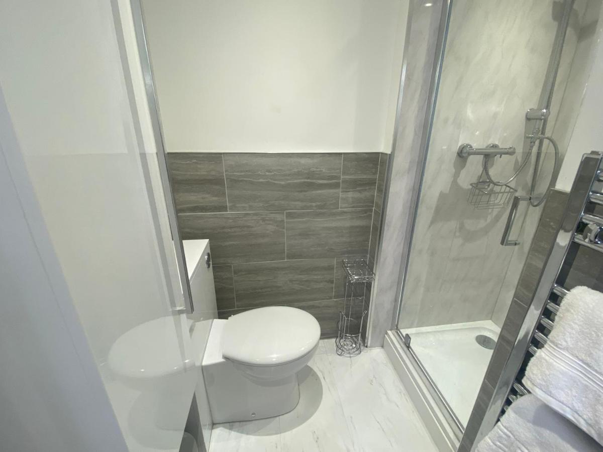 The Lily Pad Near Poole Dorset Self Contained Private Entrance And Free Parking Hotel Corfe Mullen Exterior foto