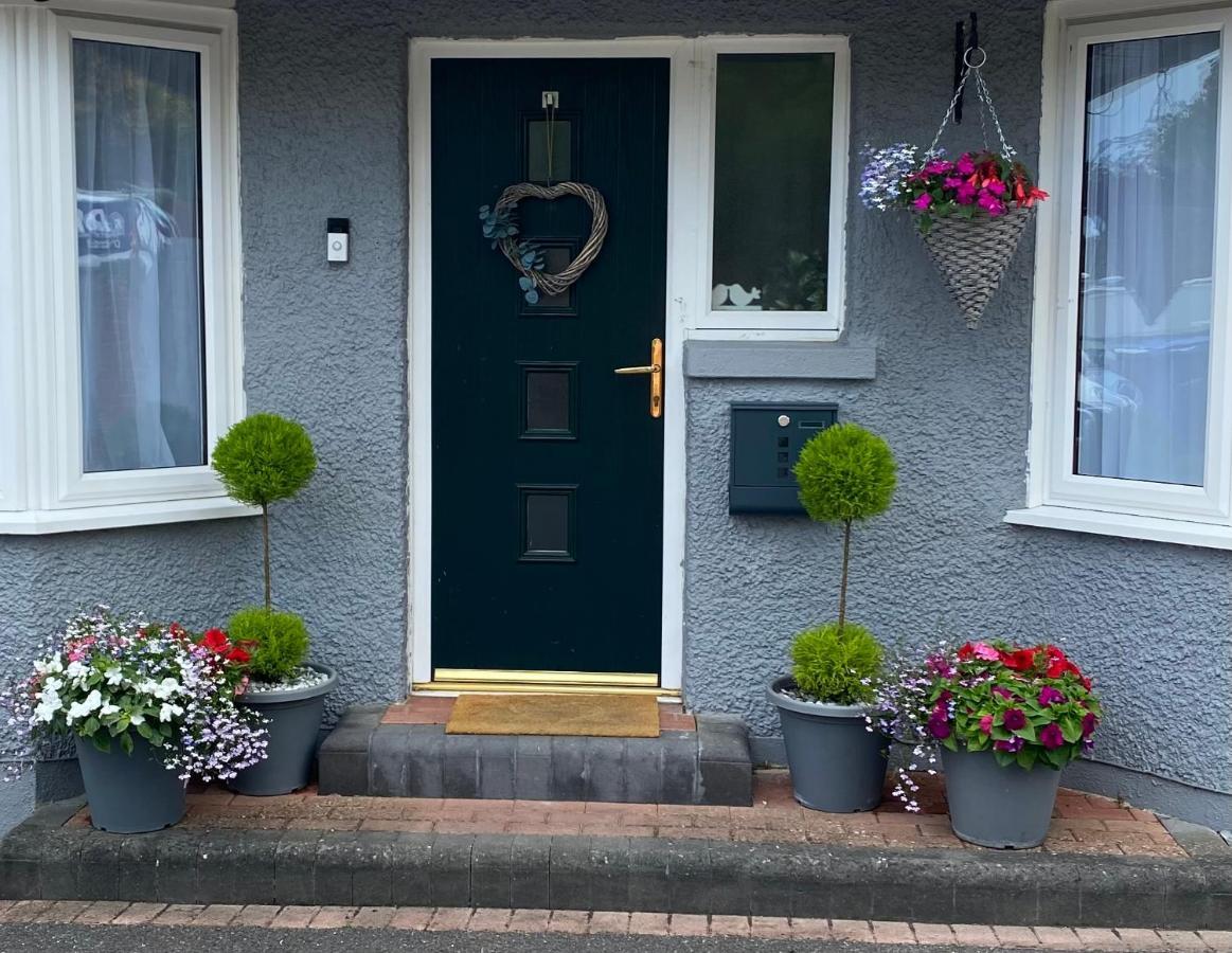 The Lily Pad Near Poole Dorset Self Contained Private Entrance And Free Parking Hotel Corfe Mullen Exterior foto
